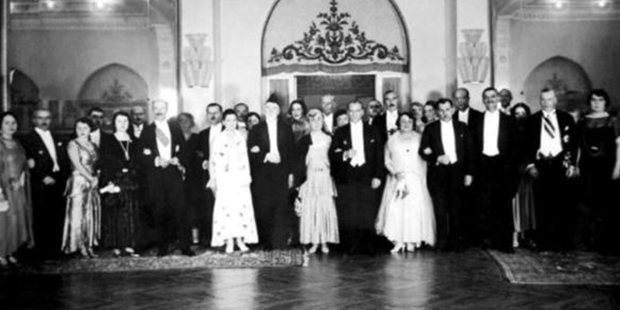 Geleceği Sanatla Aydınlatmak: Atatürk’ün Sanat Vizyonu Geleceği Sanatla Aydınlatmak: Atatürk’ün Sanat Vizyonu